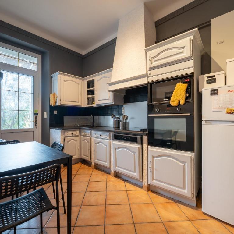 Soleil Provençal - Avec piscine privée - Three-Bedroom House - 4