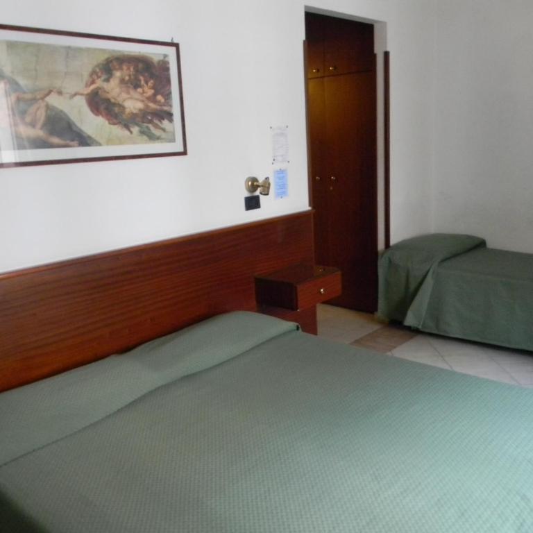 Hotel Primavera - Camera Tripla Standard - 3