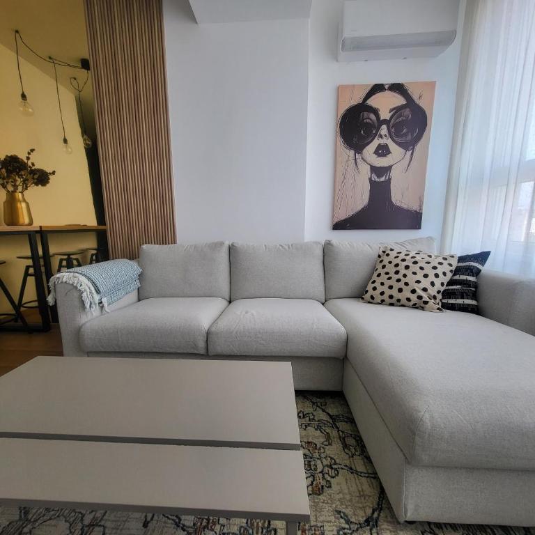 Olive NOOK - Two-Bedroom Apartment with Balcony - 27
