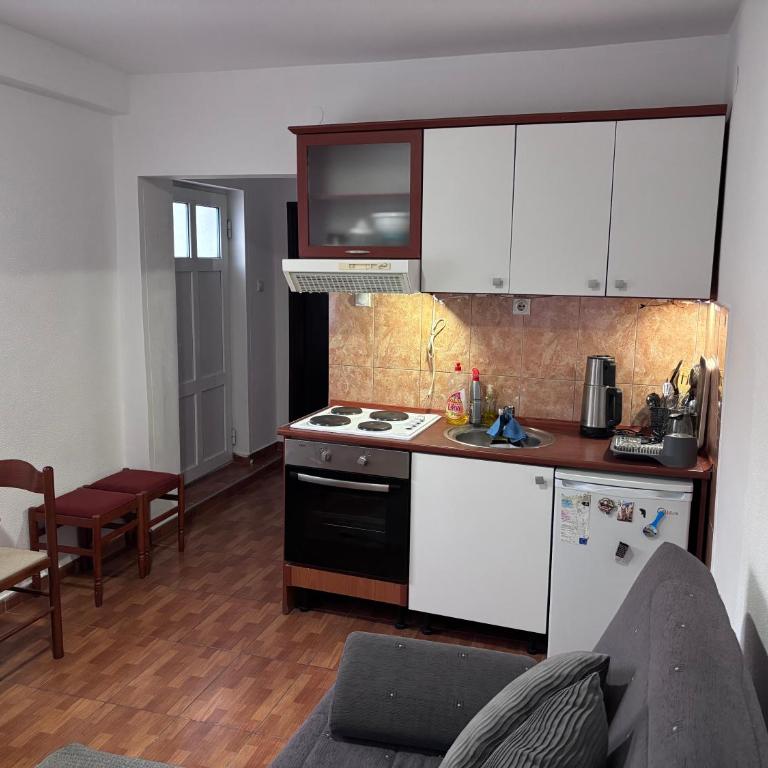 Guest House Garden - Apartman sa Balkonom i Lepim Pogledom - 4