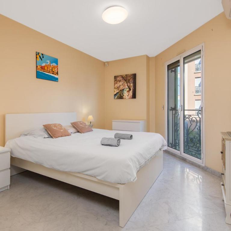 Appartement centre ville près de la plage - Apartamento de 1 dormitorio con balcón - 4
