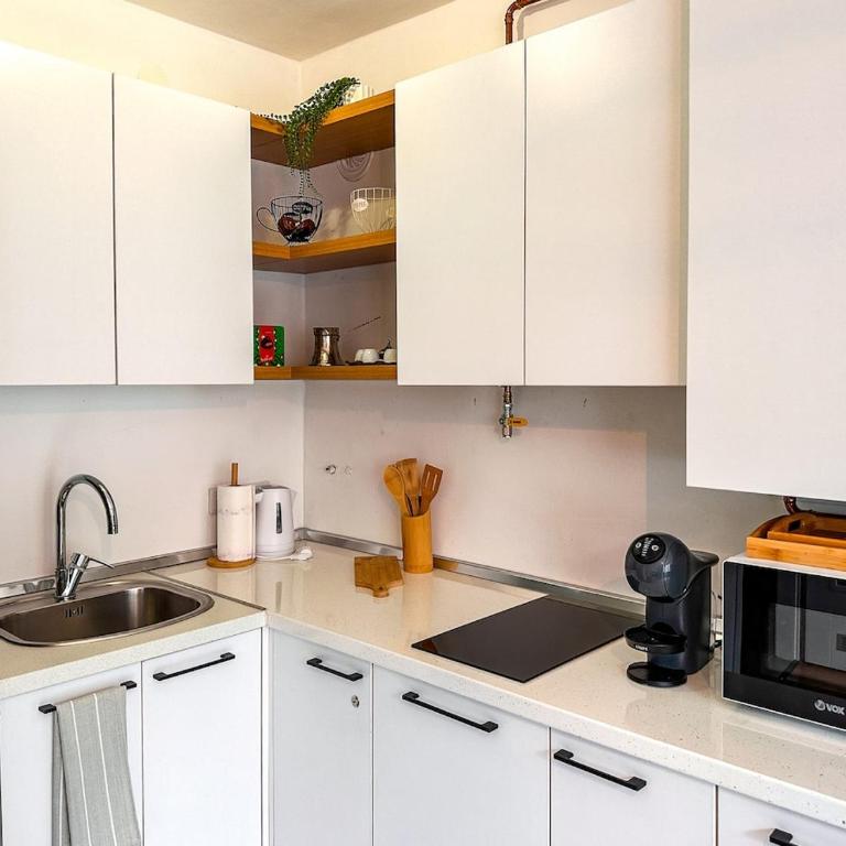 Cheyf Riverside Apartment - Two-Bedroom Apartment - 9