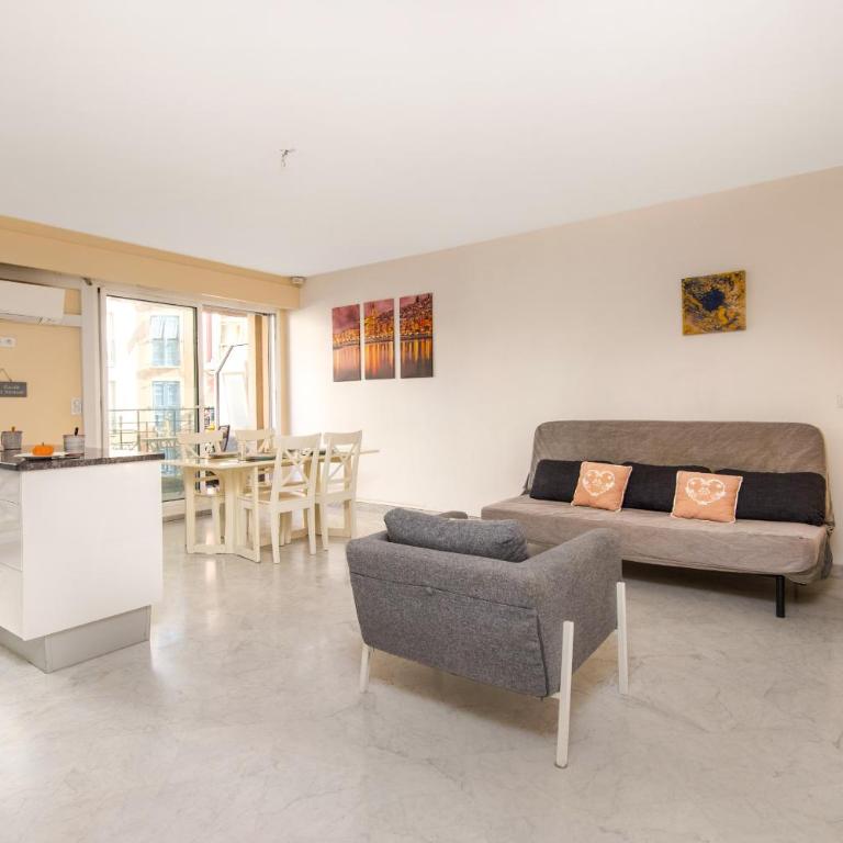 Appartement centre ville près de la plage - Apartamento de 1 dormitorio con balcón - 12