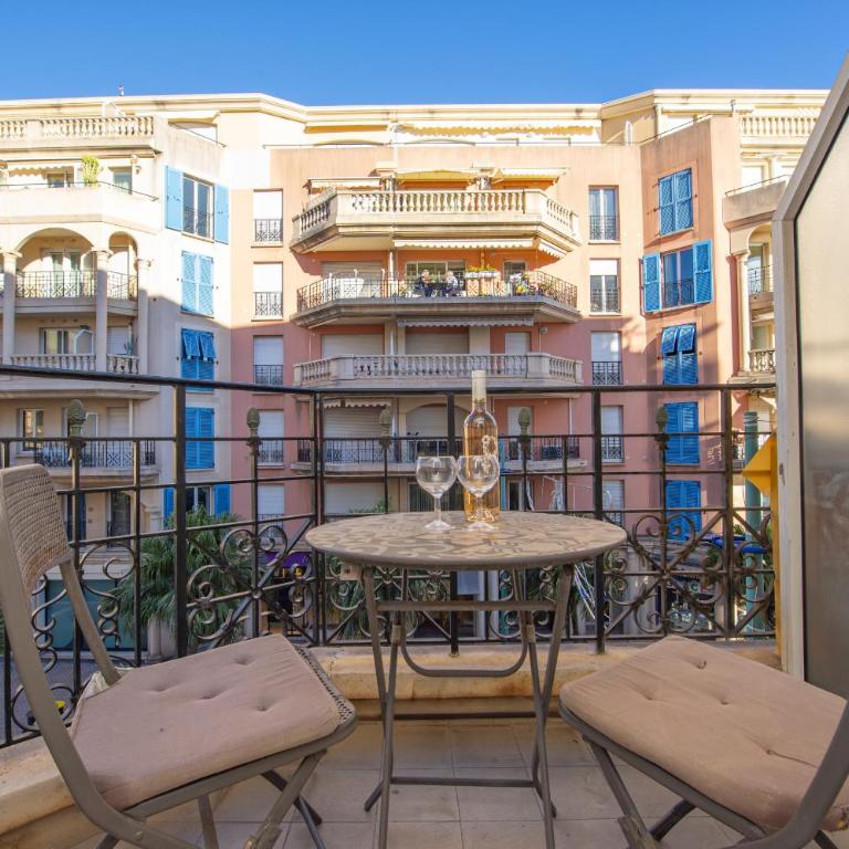 Appartement centre ville près de la plage - Apartamento de 1 dormitorio con balcón - 24