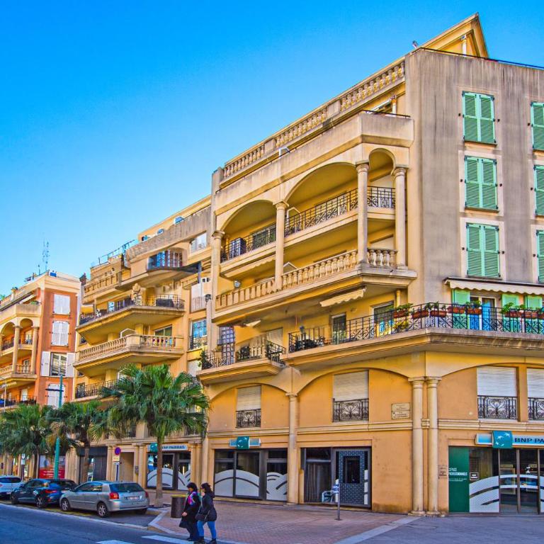Appartement centre ville près de la plage - Apartamento de 1 dormitorio con balcón - 30