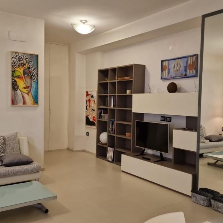 Centro e mare - 2 camere, terrazza e jacuzzi - Two-Bedroom Apartment - 17