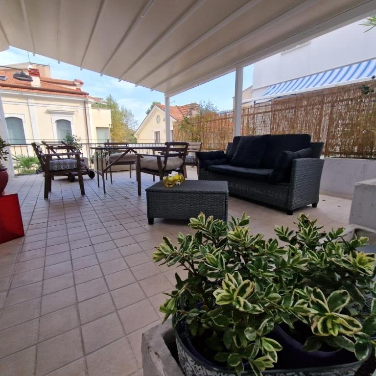 Centro e mare - 2 camere, terrazza e jacuzzi - Two-Bedroom Apartment - 14