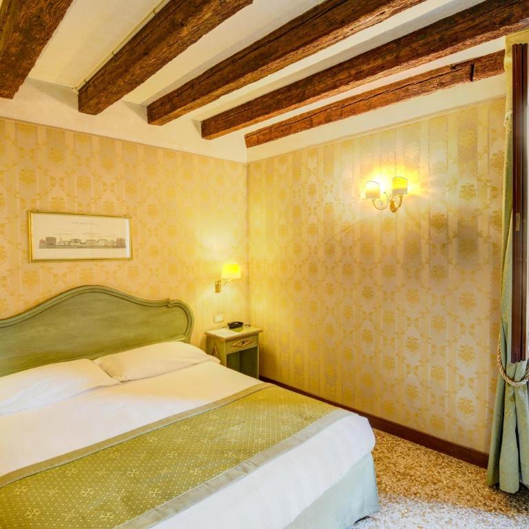 Locanda La Corte - Camera Matrimoniale/Doppia con Letti Singoli con Vista Canale - 4