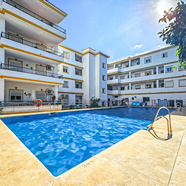 Apartment in centre of La Cala, 200 metres from beach - Apartment - 3