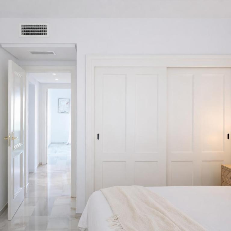Noctua Puerto Banus 003 - Three-Bedroom Apartment - 12