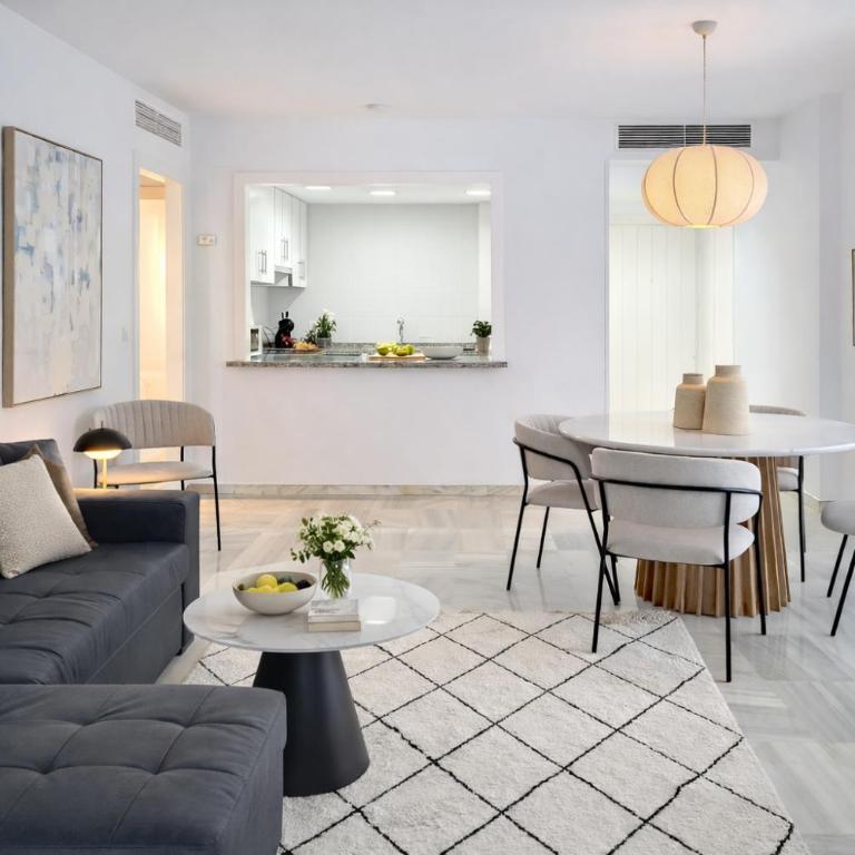 Noctua Puerto Banus 003 - Three-Bedroom Apartment - 20