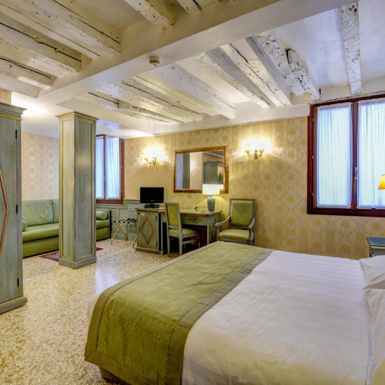 Locanda La Corte - Camera Matrimoniale/Doppia con Letti Singoli con Vista Canale - 1