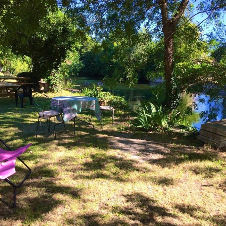 Le Castor et La Loutre - Gites en bord de Sorgue - Apartamento con vistas al jardín - 2