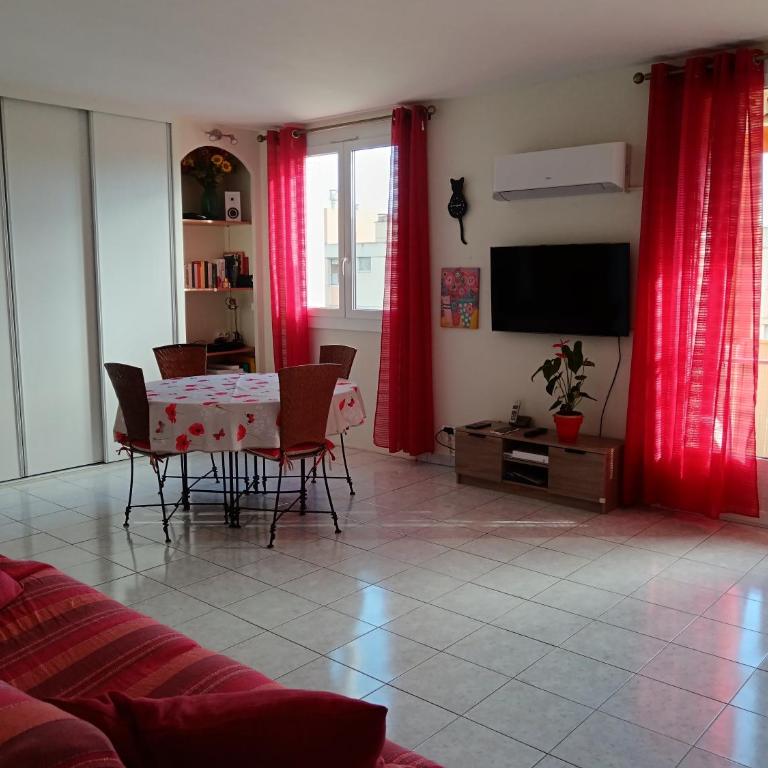 NICE NORD 2 PIECES CALMES,WIFI,CLIM,BALCON,PARKING - Apartment mit 1 Schlafzimmer - 8
