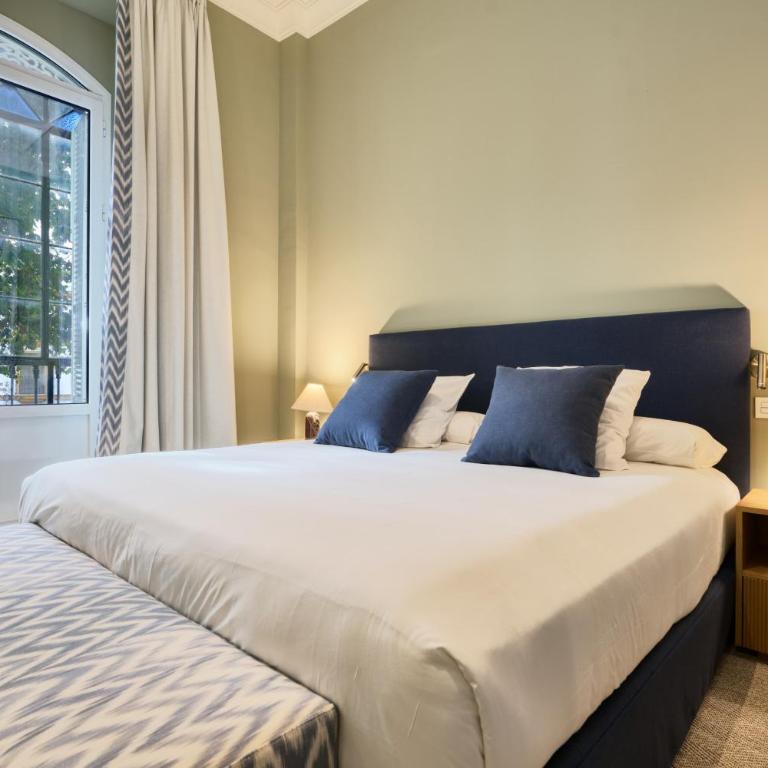 Adriano - Two-Bedroom Deluxe Apartment with Balcony - 20