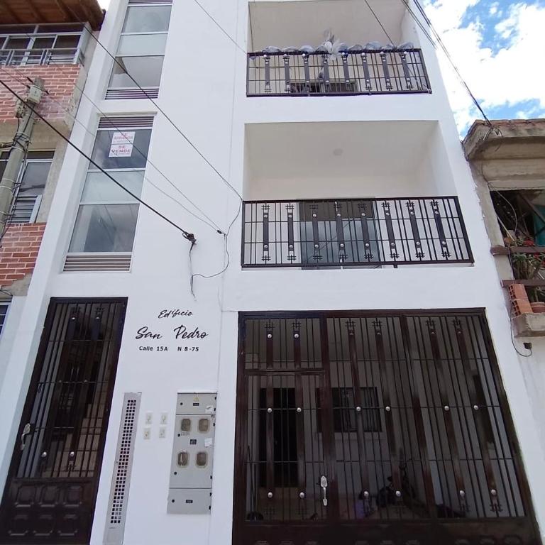 Apartamento moderno con Balcón y Hamaca 3BR Los Patios - Apartamento de 3 dormitorios - 2