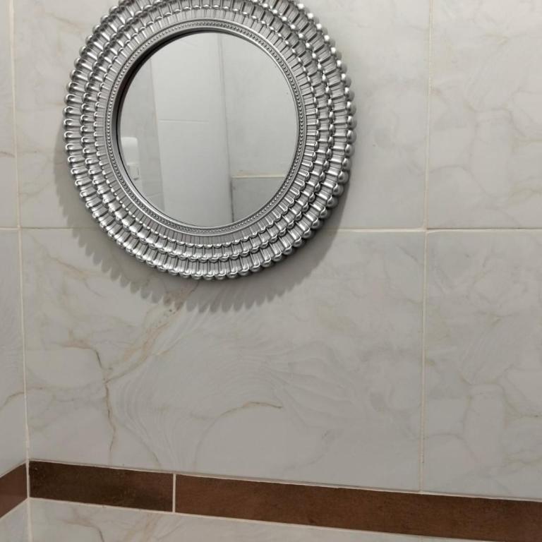 Alojamiento Santo Domingo - Huarmey - Habitación Doble con baño - 2 camas - 17