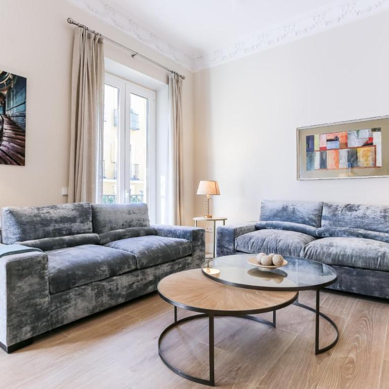 Mateo Gago 13 - Three-ensuite Bedroom Apartment in first floor - 1