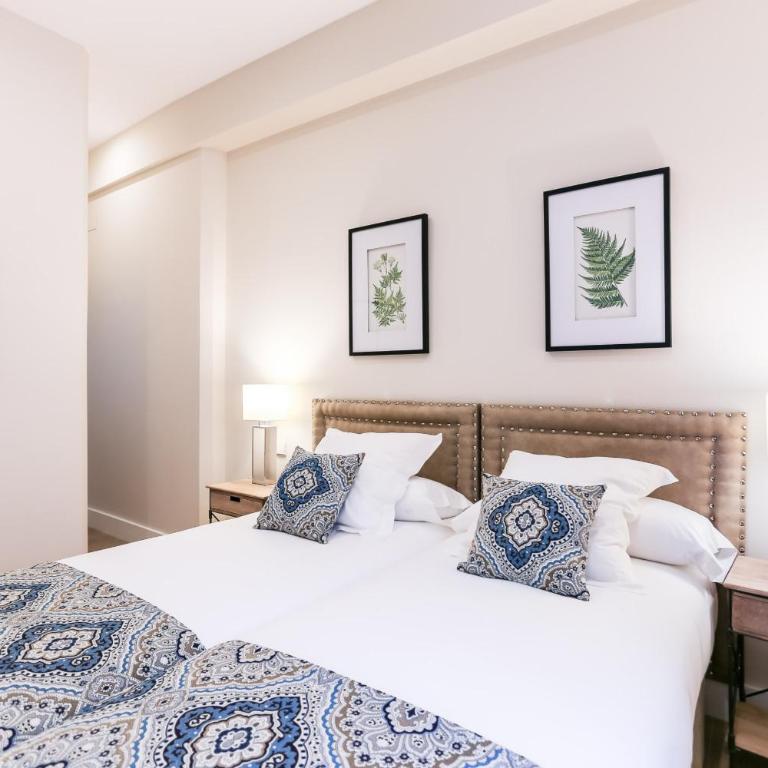 Mateo Gago 13 - Three-ensuite Bedroom Apartment in first floor - 13