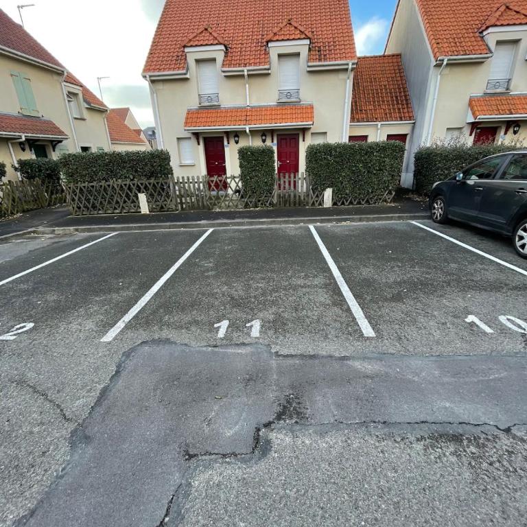 ORION - Charmante petite maison de 3 pièces avec jardin et parking - Casa de 2 dormitorios - 33