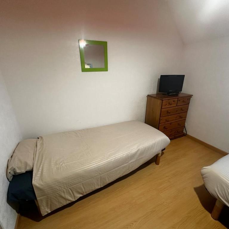 ORION - Charmante petite maison de 3 pièces avec jardin et parking - Casa de 2 dormitorios - 25