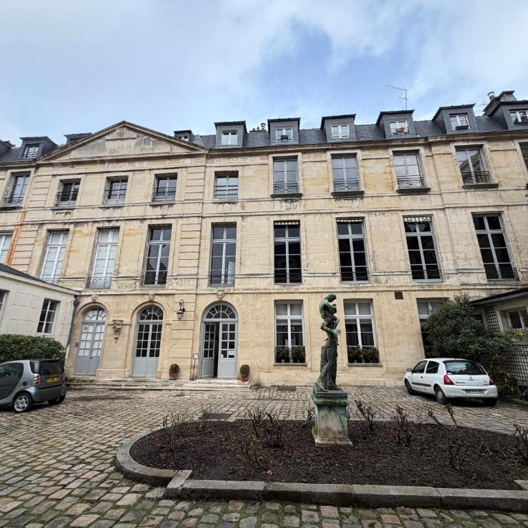 Le Marais Place des Vosges Paris - One-Bedroom Apartment - 3
