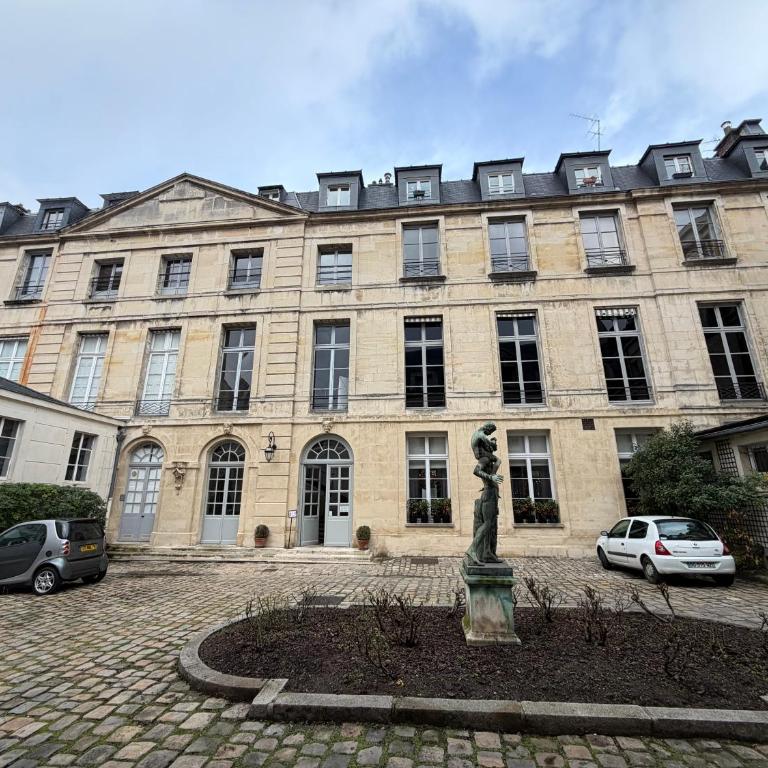 Le Marais Place des Vosges Paris - One-Bedroom Apartment - 4