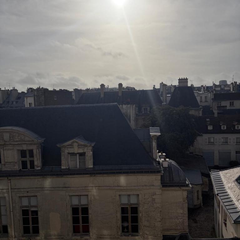 Le Marais Place des Vosges Paris - One-Bedroom Apartment - 6