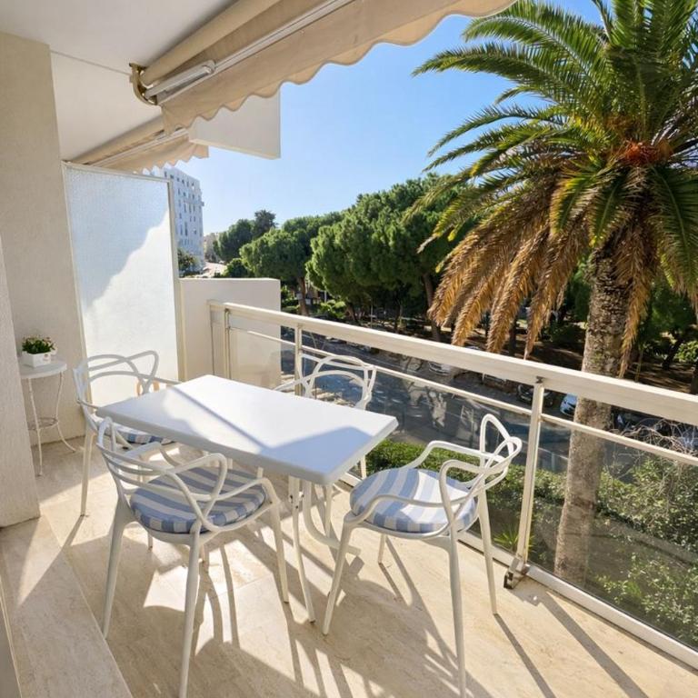 Les Terrasses de la Pinède, T3, 4P, Plage & Pinède - Appartement 2 Chambres - 30