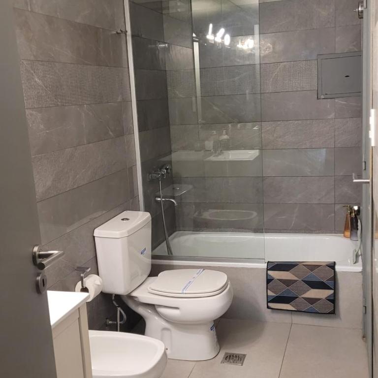 Departamento excepcional a metros de Peatonal en pleno centro - Apartamento de 2 dormitorios - 42