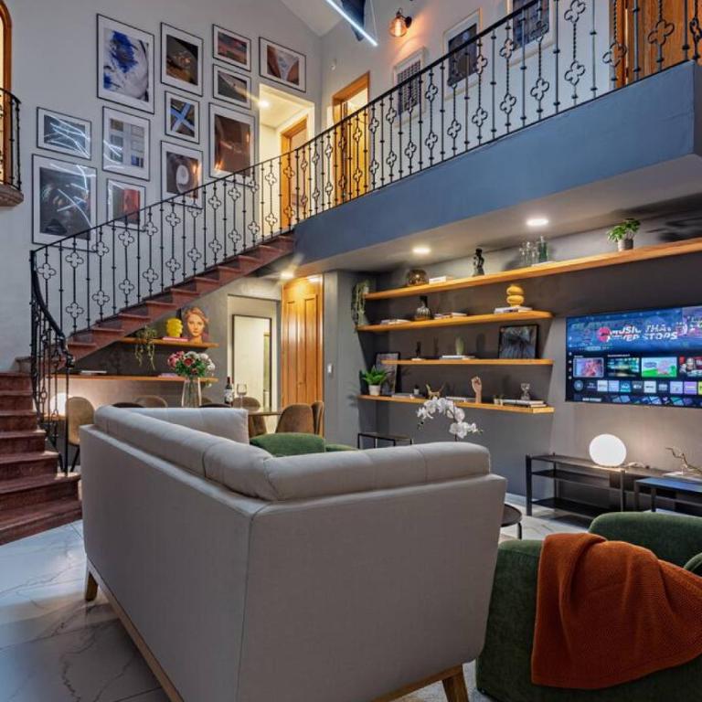 Group-Friendly Terrace Delight near WTC & Shops - Haus mit 7 Schlafzimmern - 2