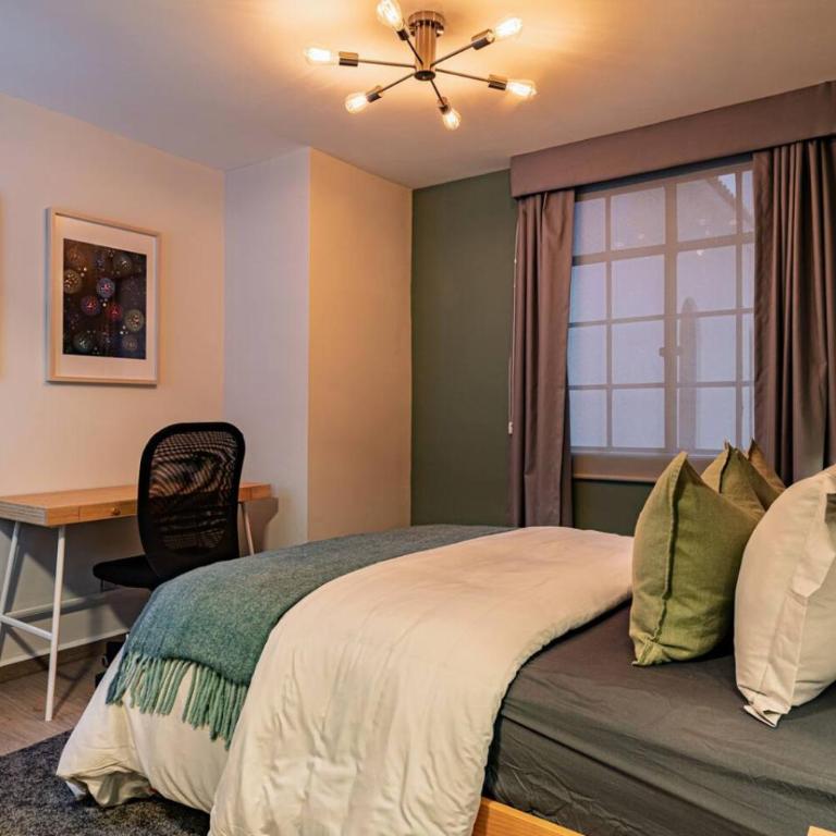 Group-Friendly Terrace Delight near WTC & Shops - Haus mit 7 Schlafzimmern - 12
