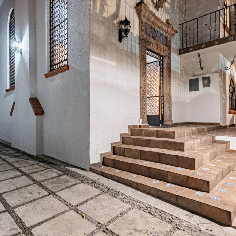 Group-Friendly Terrace Delight near WTC & Shops - Haus mit 7 Schlafzimmern - 17