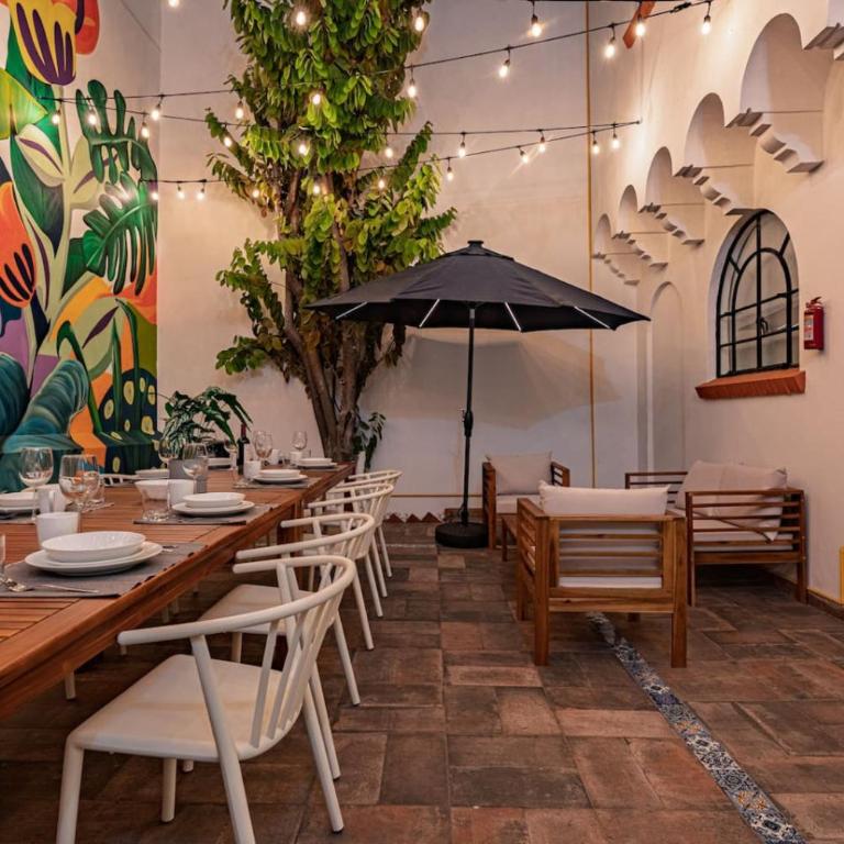 Group-Friendly Terrace Delight near WTC & Shops - Haus mit 7 Schlafzimmern - 44