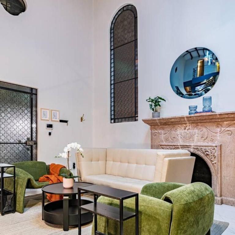 Group-Friendly Terrace Delight near WTC & Shops - Haus mit 7 Schlafzimmern - 58
