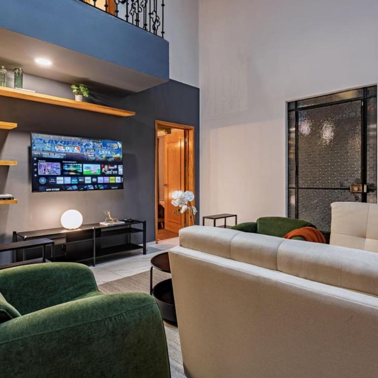 Group-Friendly Terrace Delight near WTC & Shops - Haus mit 7 Schlafzimmern - 60