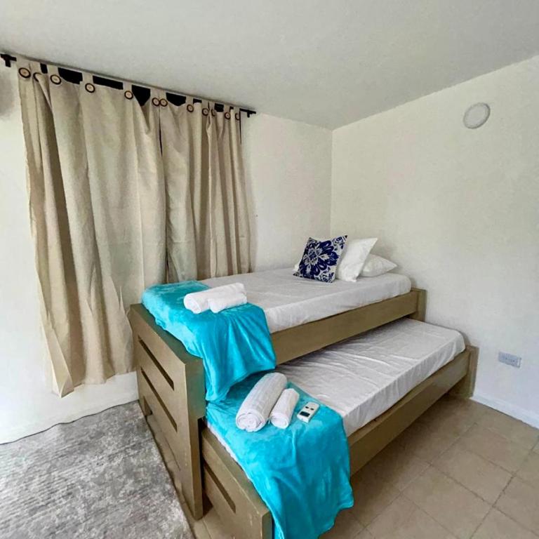 Casa del Prado - Three-Bedroom House - 4