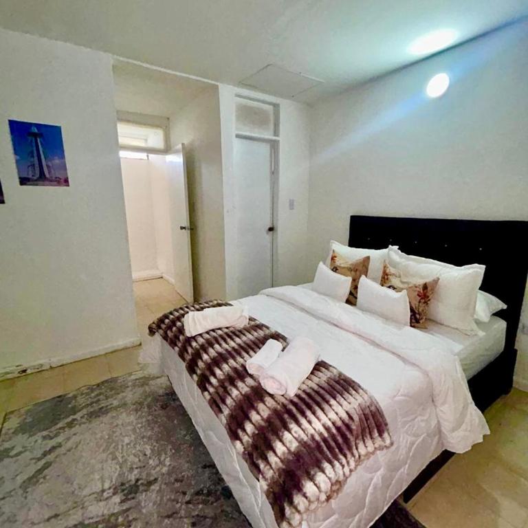 Casa del Prado - Three-Bedroom House - 7