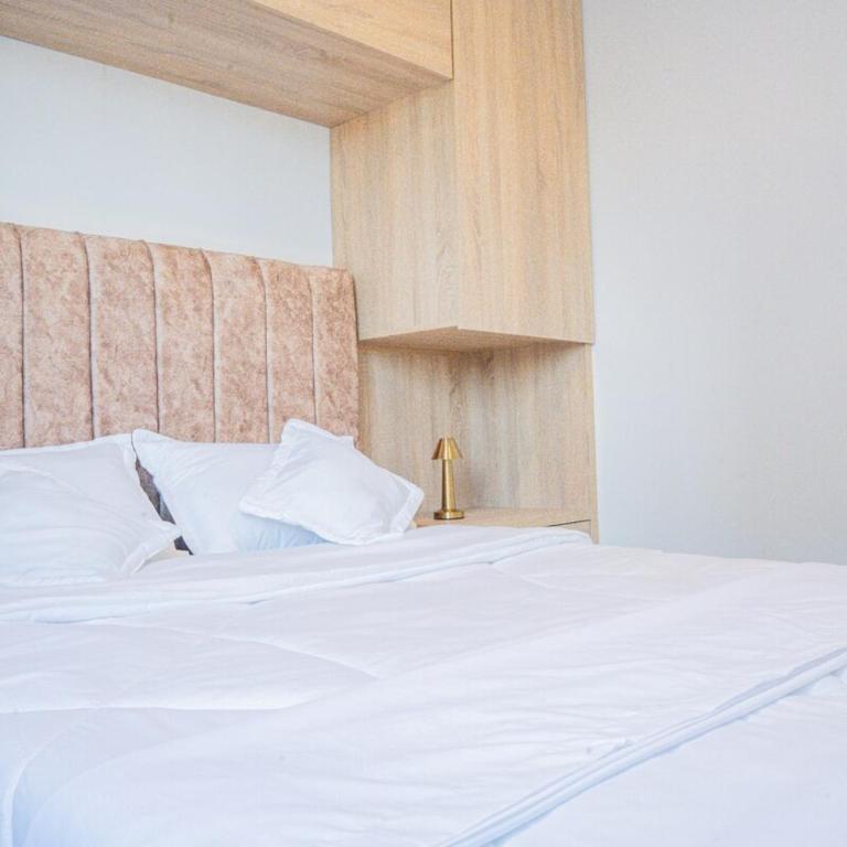 Luxury apartment with ocean view 15th floor - Three-Bedroom Apartment - 35