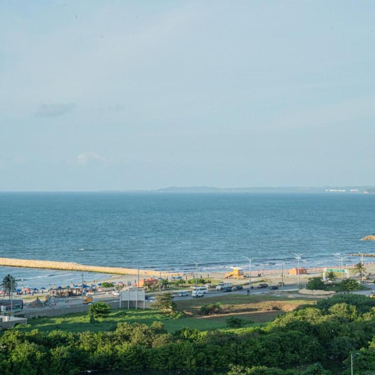 Luxury apartment with ocean view 15th floor - Three-Bedroom Apartment - 40