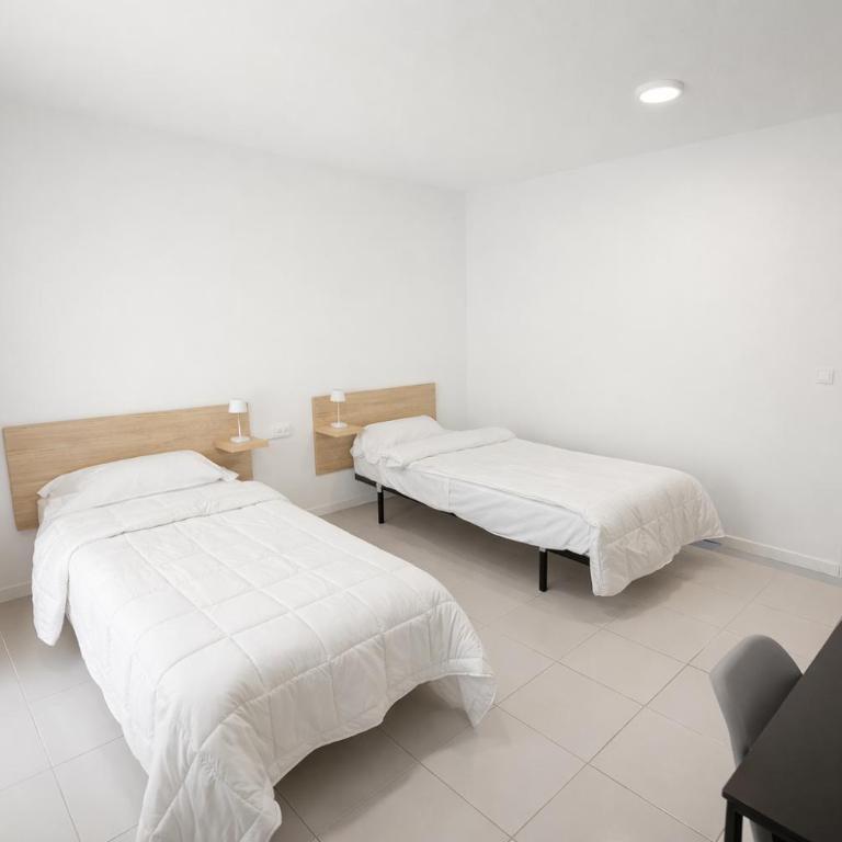 Alicante Beach Hostel - Twin Room - 4