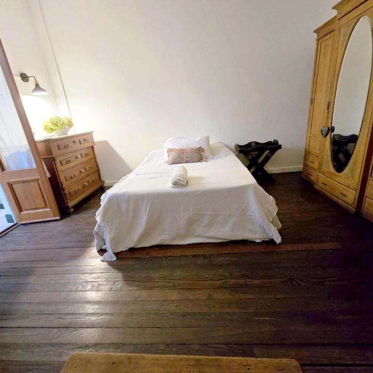 Casa Centrica en Colonia - Vistas Abiertas y Patio Natural - Three-Bedroom Vacation Home - 44