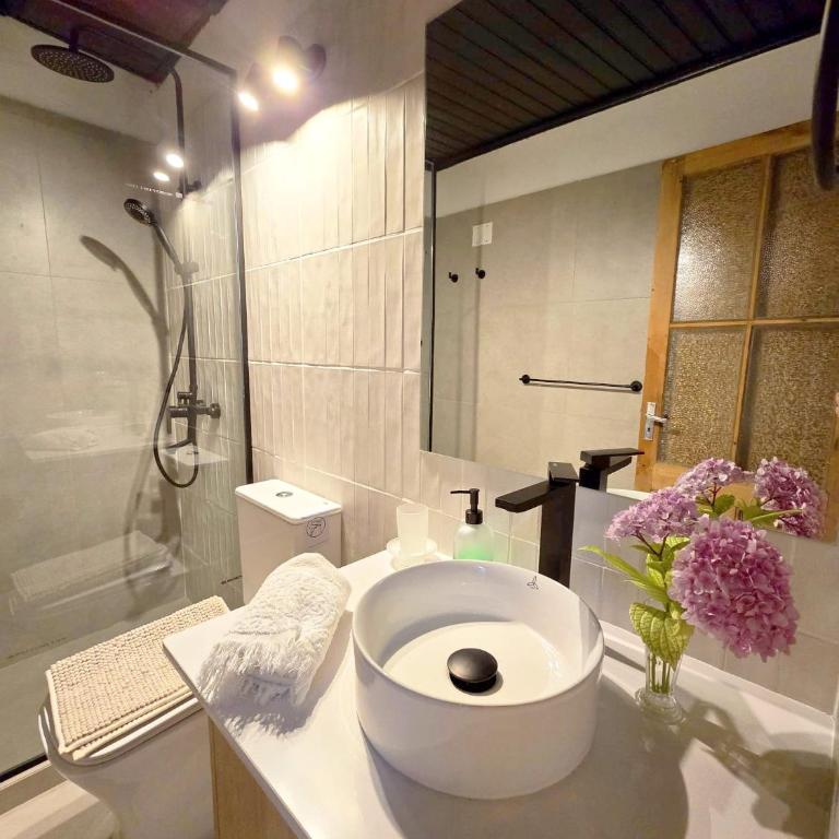 Casa Centrica en Colonia - Vistas Abiertas y Patio Natural - Three-Bedroom Vacation Home - 38
