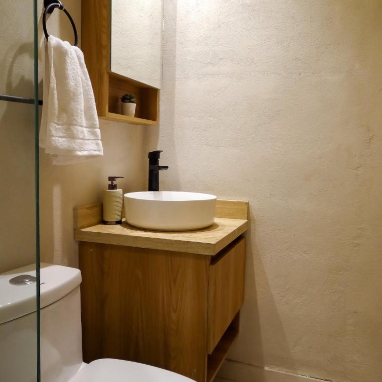 Apto chic con AC 3 hab 2 baños cerca al Mar - Three-Bedroom Apartment - 24