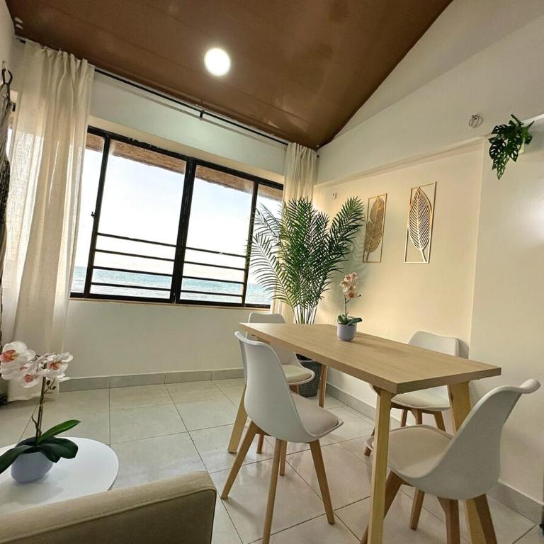 Espectacular loft frente al mar, recién renovado - Two-Bedroom Apartment - 2