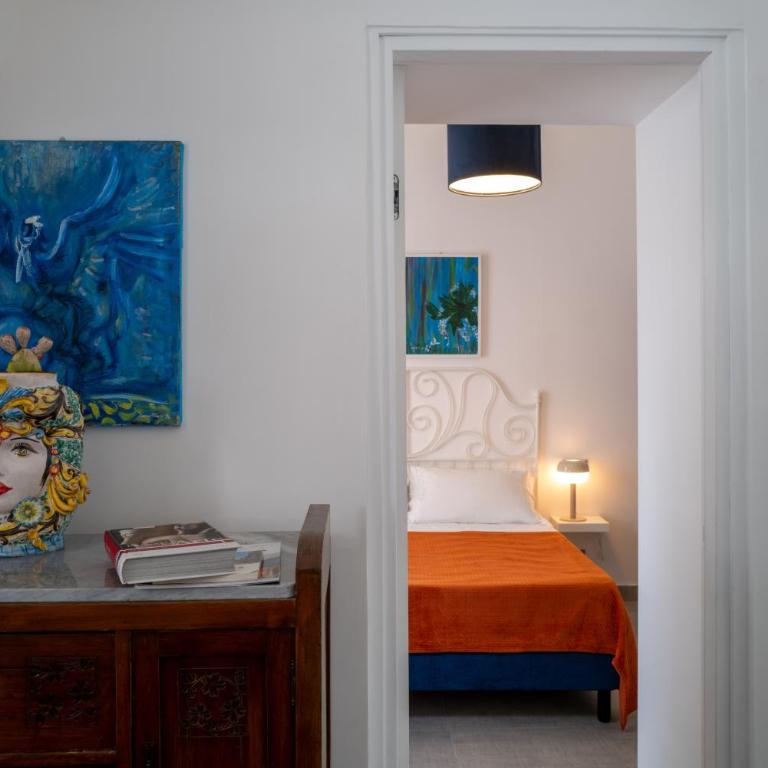 Home 29 Taormina City Center - Two-Bedroom House - 14