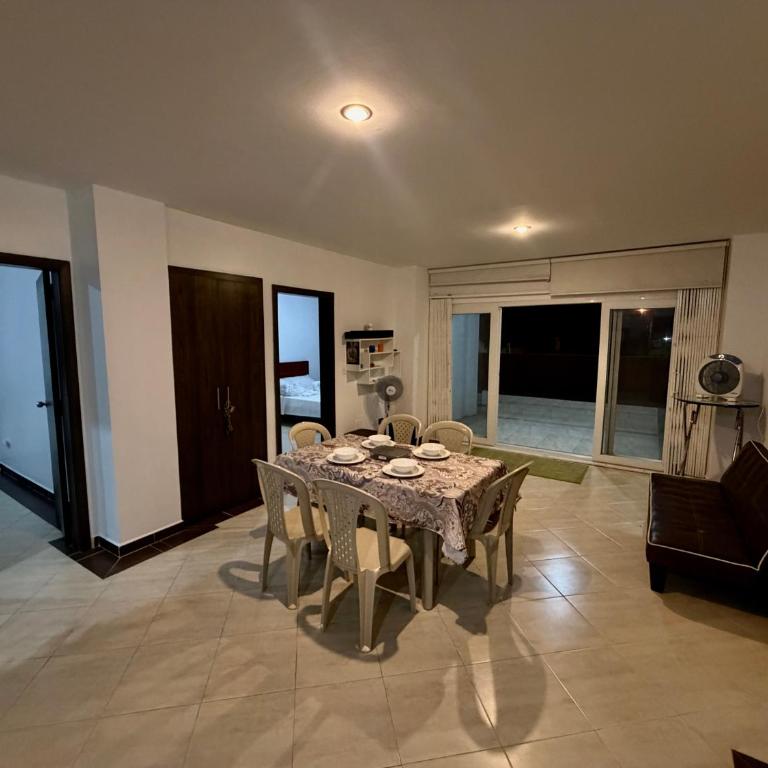 Departamento con vista al mar , piscina y parqueadero en Tonsupa - Two-Bedroom Apartment - 18