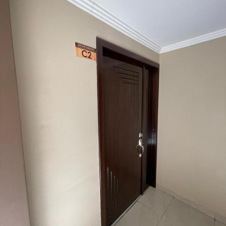 Departamento cómodo de 2 habitaciones y amplio parqueadero - Apartamento de 1 dormitorio - 2