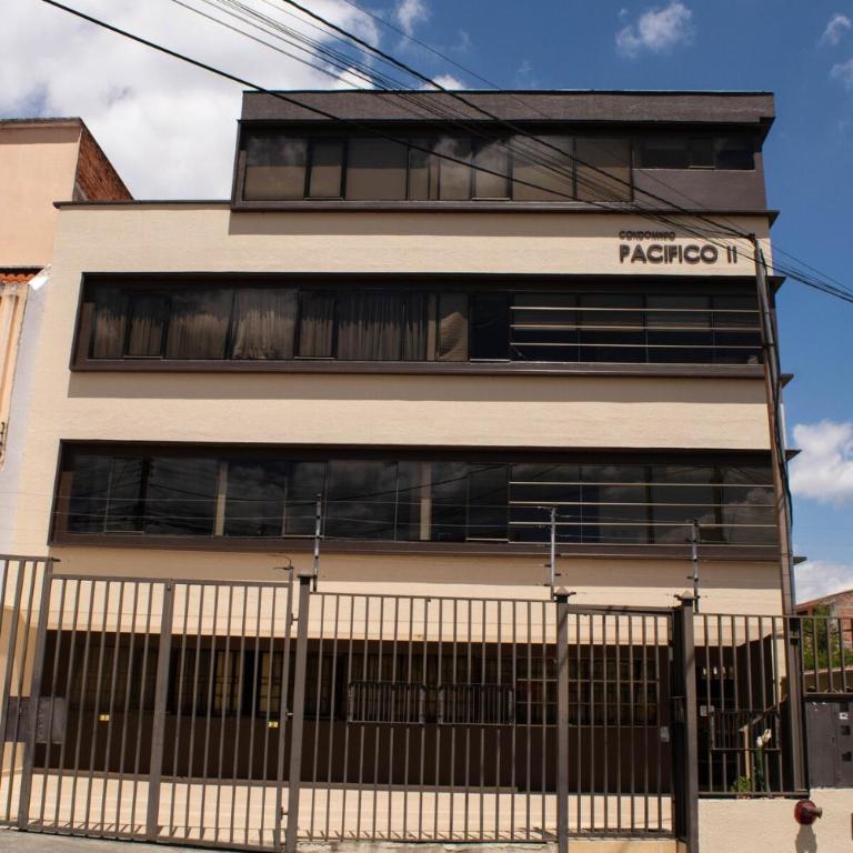 Departamento cómodo de 2 habitaciones y amplio parqueadero - Apartamento de 1 dormitorio - 20