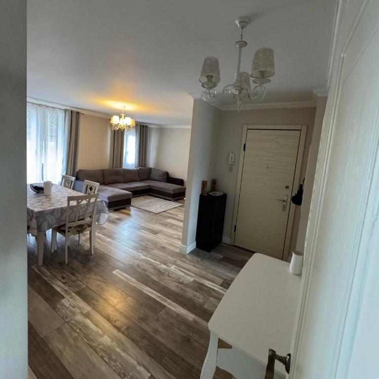 Bourgoin T3 proche sortie de l'autoroute A43 - Appartement 1 Chambre - 2
